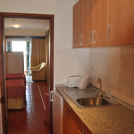 Marta Ξενοδοχείο με διαμερίσματα Φουνκάλ