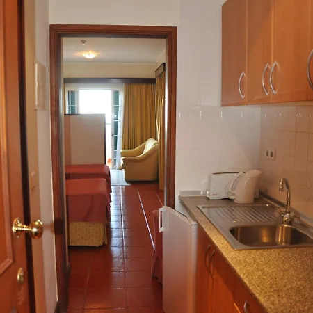 Apartahotel Marta 3*