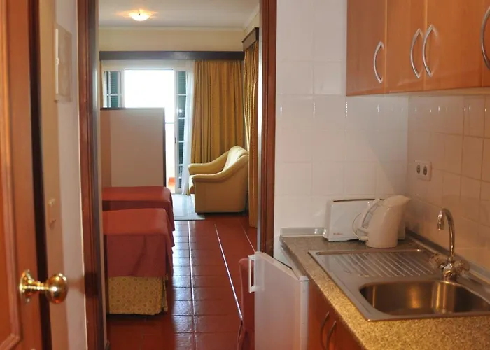 Aparthotel Marta 3*