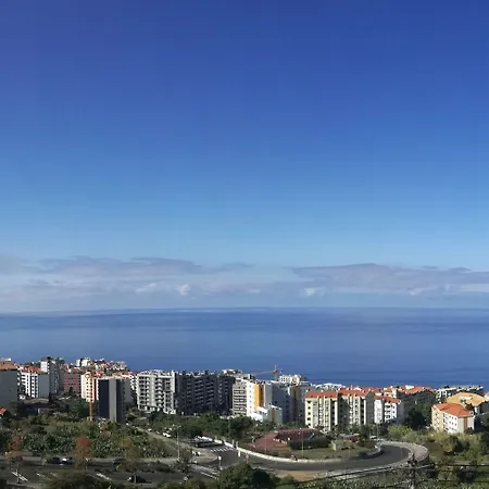 Ξενοδοχείο με διαμερίσματα Marta 3*