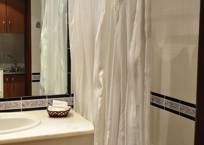 Marta מלון דירות פונשל