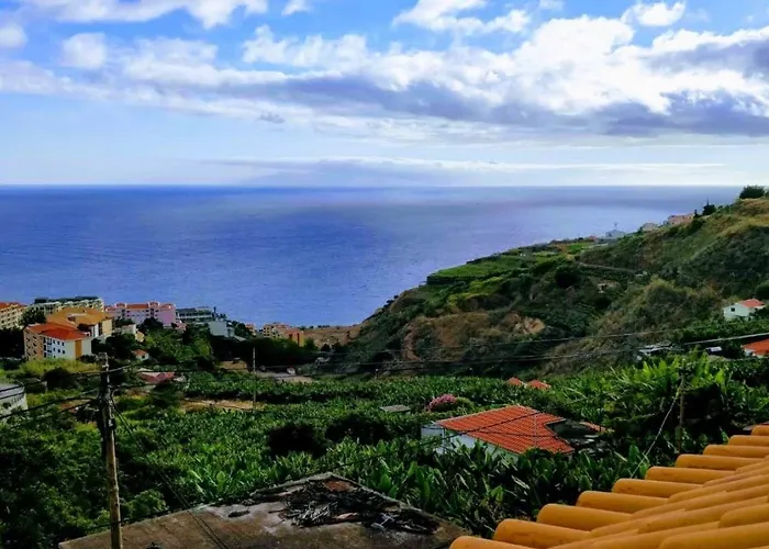 מלון דירות Marta 3*